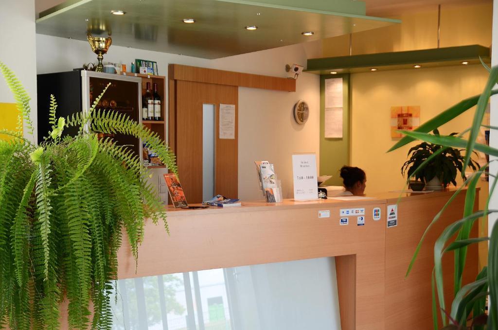 Hotel Imos ปราก ภายนอก รูปภาพ